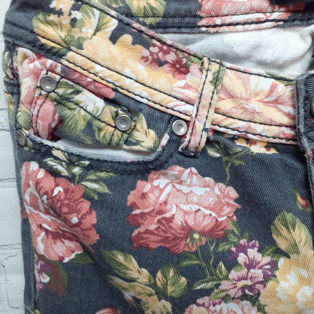 Almost Famous Vintage jeans